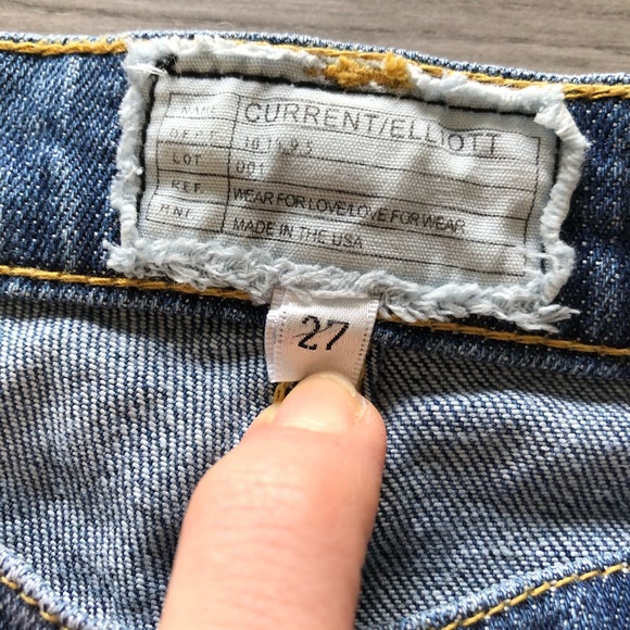 Current/Elliot Aritzia Distressed Jeans| s 26 - Picture 5 of 7